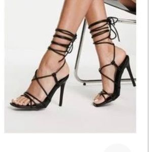 MISSGUIDED high heels, women’s 6, brand new, still in the box